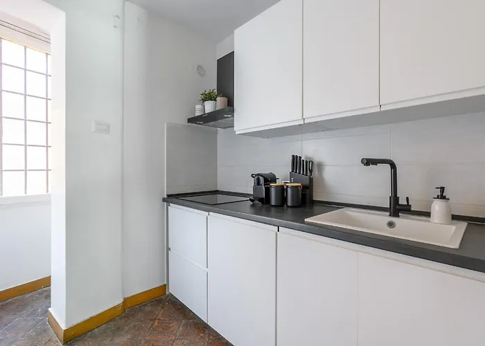 Navona Luxe Heven - Elevator, Soundproof & Netflix Appartamento Roma